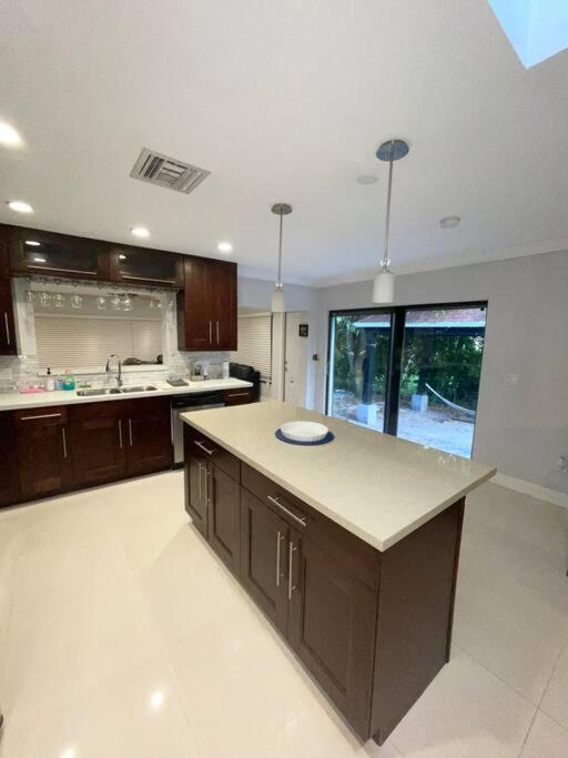 Modern Miami Oversized 3 Bedroom In Central Location מראה חיצוני תמונה