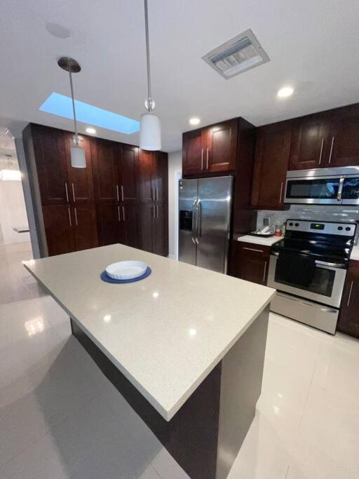 Modern Miami Oversized 3 Bedroom In Central Location מראה חיצוני תמונה