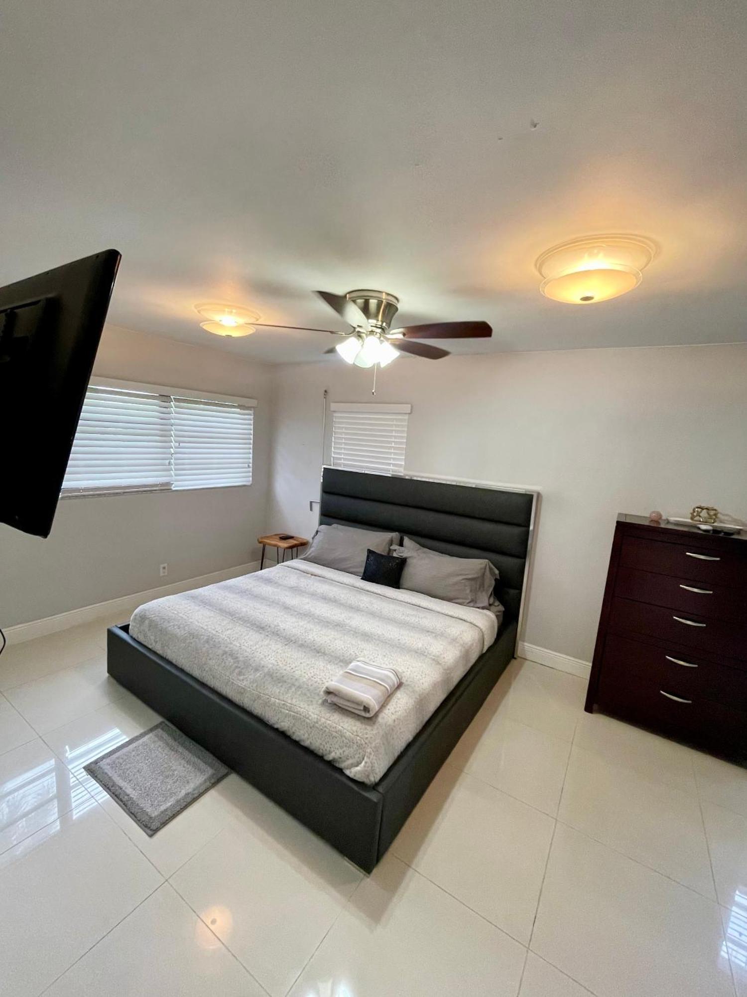 Modern Miami Oversized 3 Bedroom In Central Location מראה חיצוני תמונה